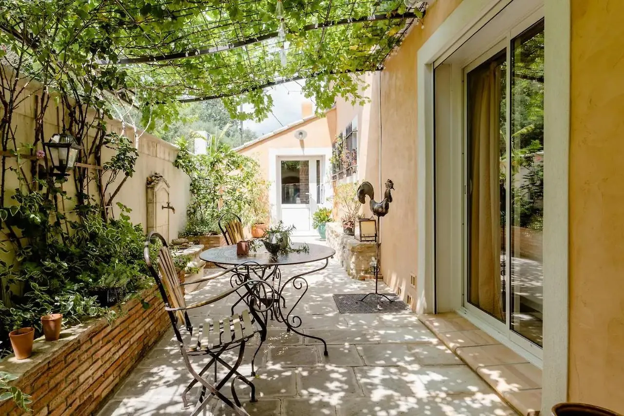 Bed and Breakfast Agreable Chambre D'Hotes Avec Piscine à Le Beausset