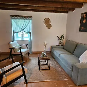 https://maison-de-vacances-le-chat-blanc-grote-gite.hotels-rhonealpes.com